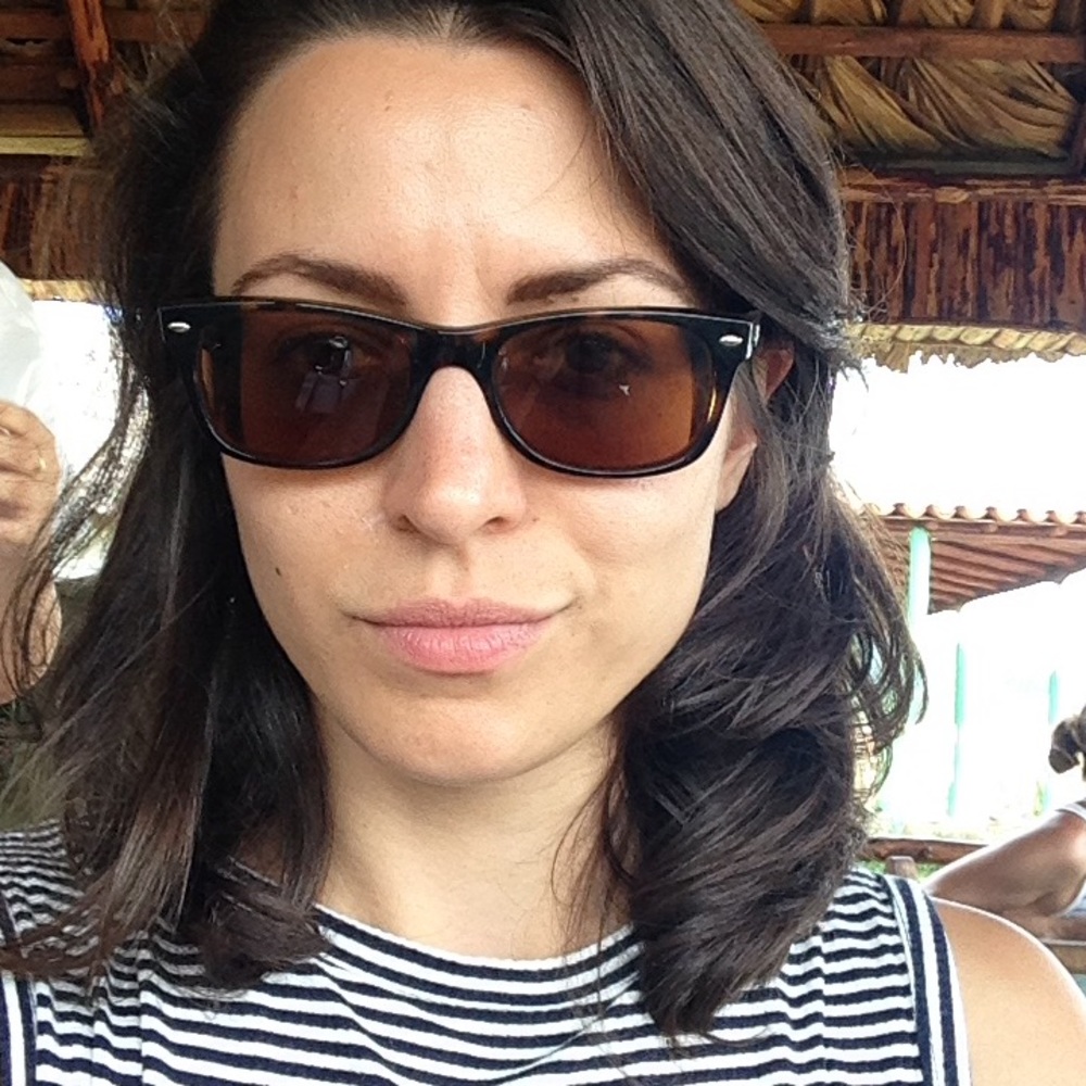 Meet your Posher, Danielle