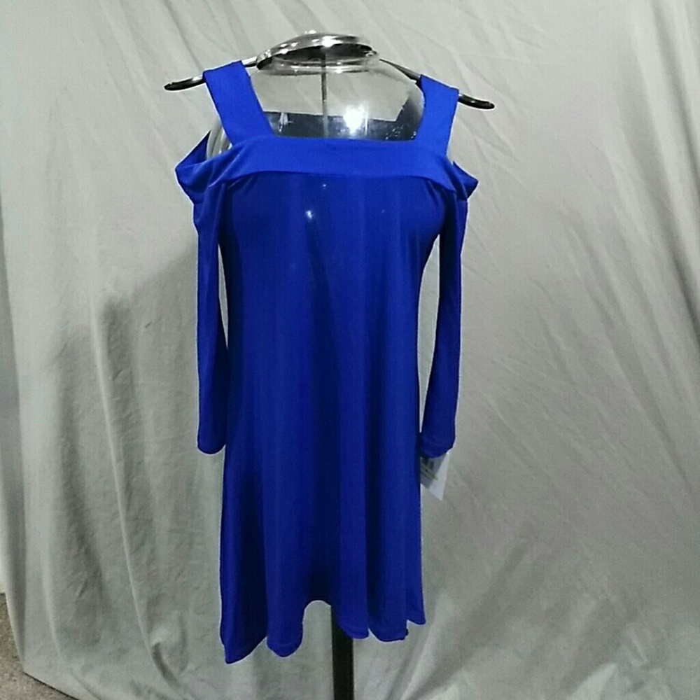 NEW Ellen Tracy off  the shoulder blouse