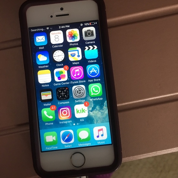 SELLING SPRINT CARRIER IPHONE 5S GOLD - Picture 6 of 8
