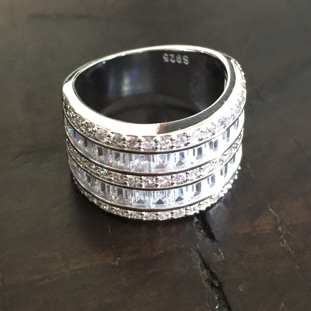 NEW Sterling Silver White Sapphire Diamond Ring - Picture 6 of 7