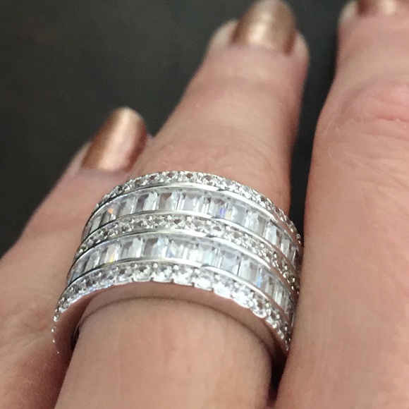 NEW Sterling Silver White Sapphire Diamond Ring - Picture 2 of 7