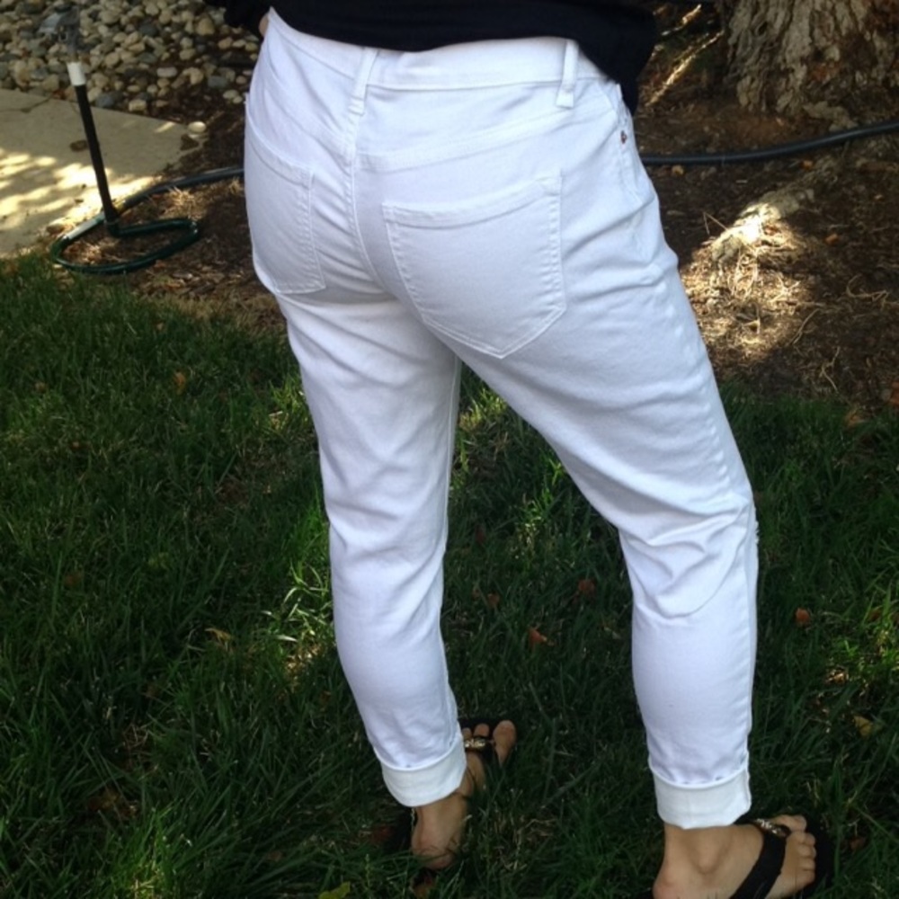 White Old Navy Boyfriend Skinny Jeans