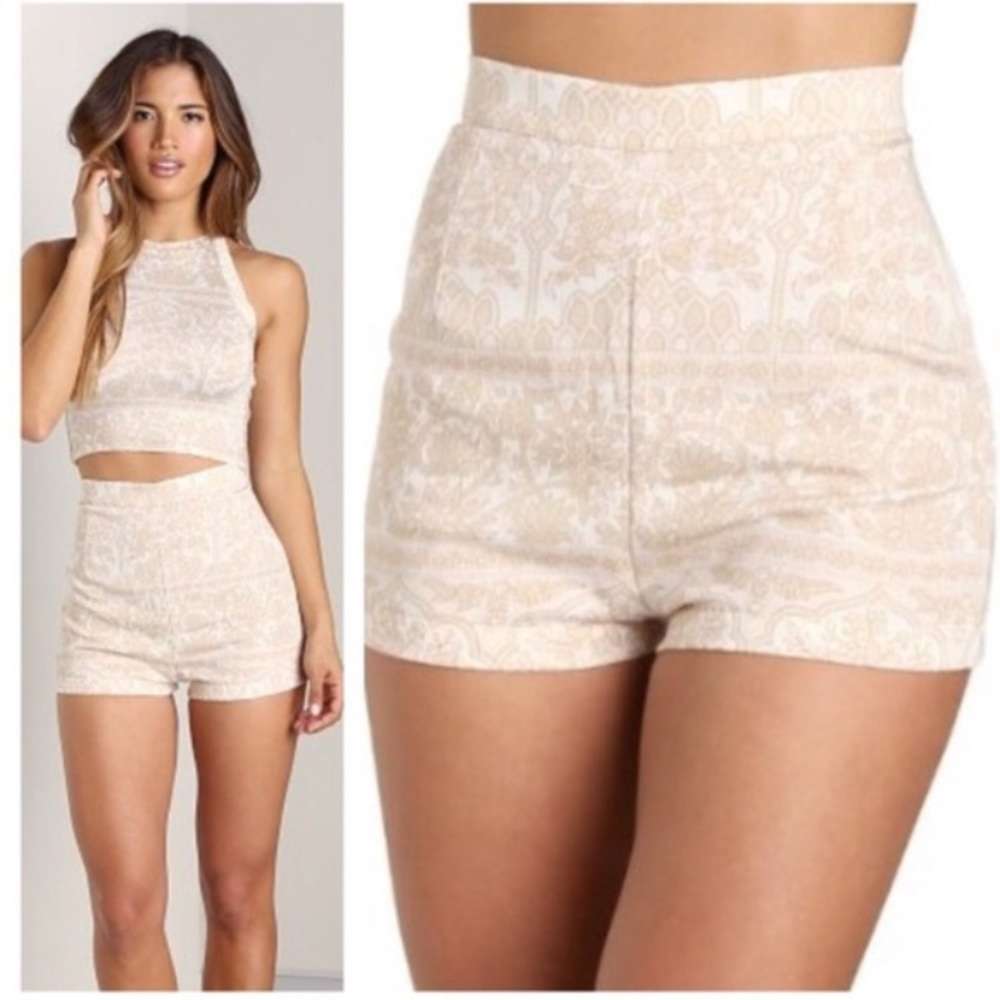 🌟SALE🌟NWT, NOVELLA ROYALE SHORTS