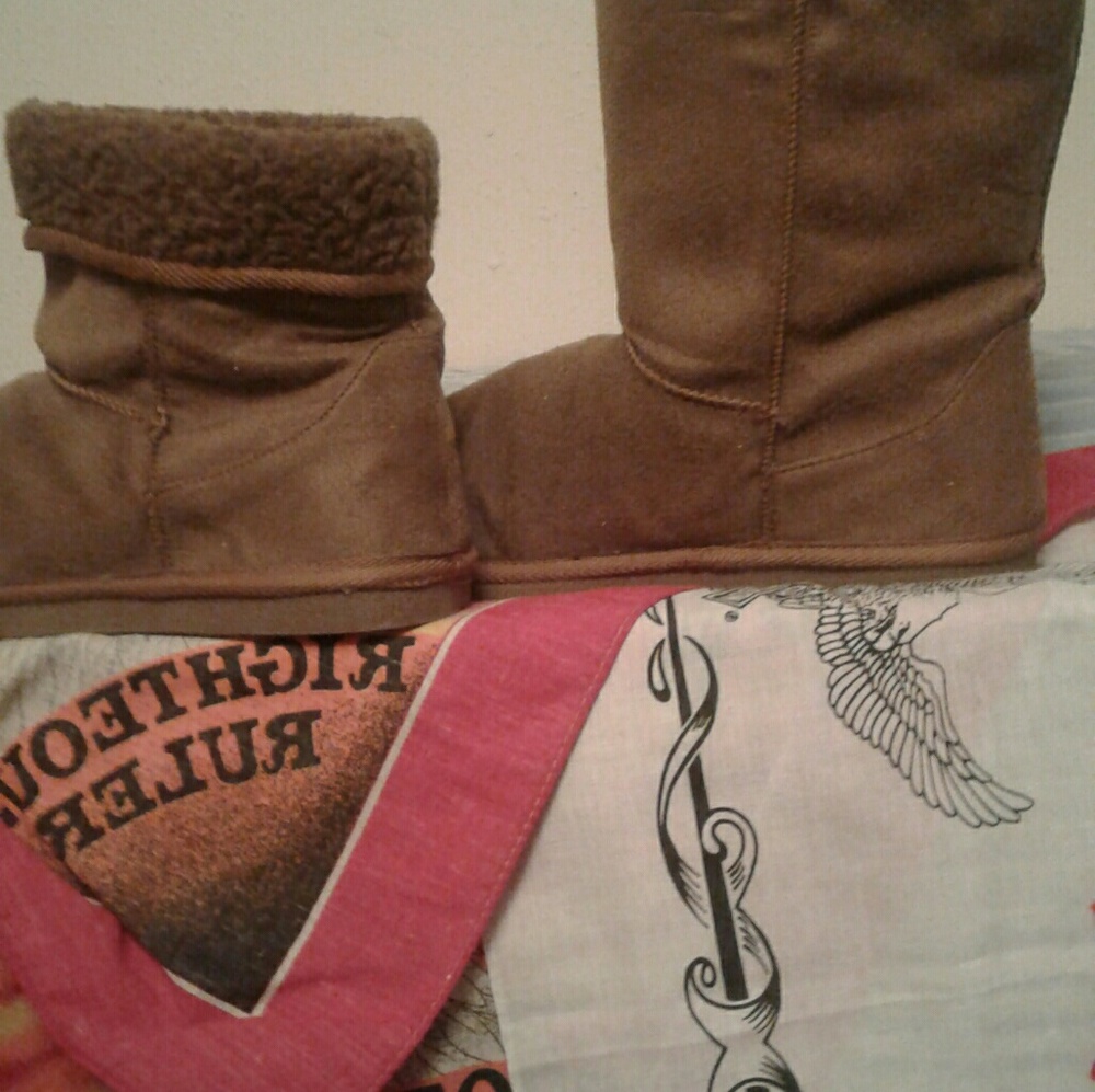 Ugh like boots