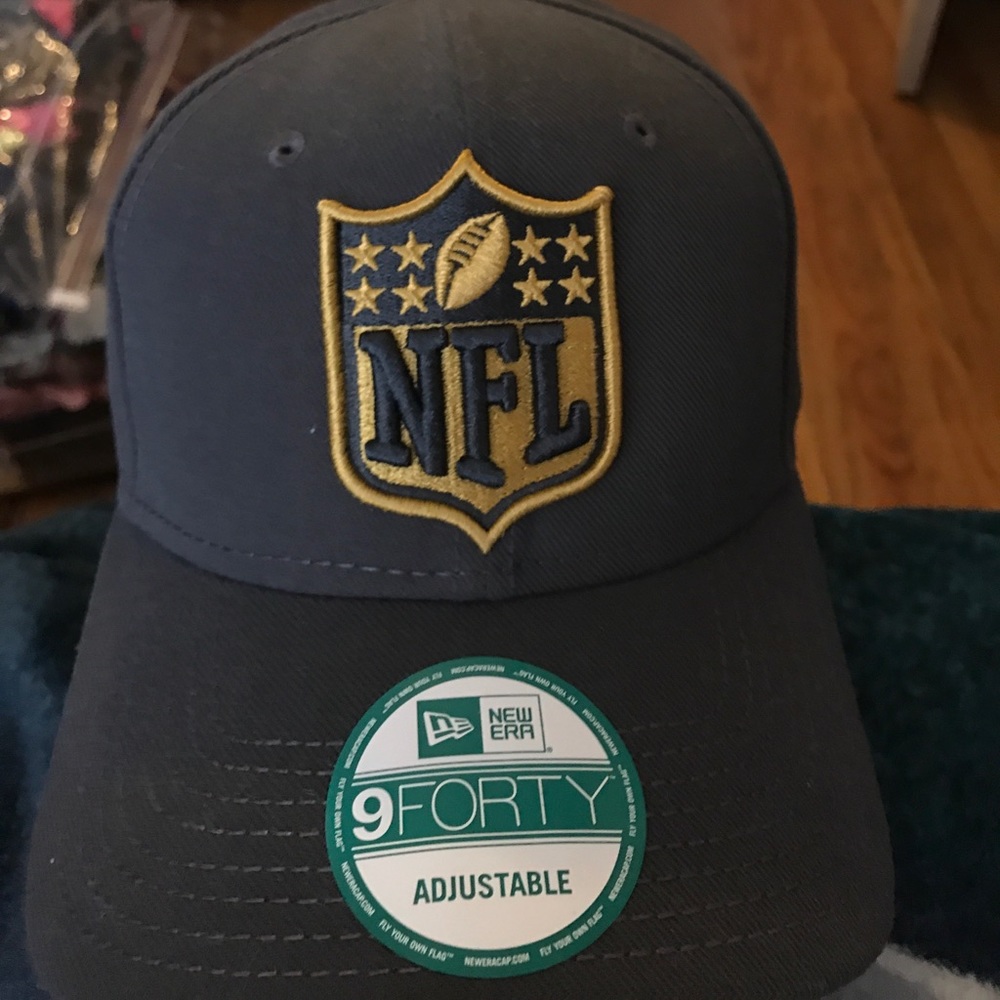 **NWOT**FINAL PRICE** New Era adjustable cap