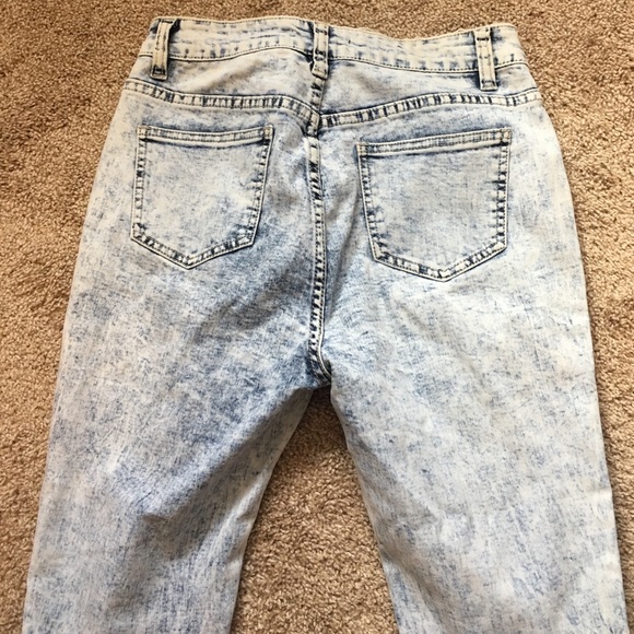 Ripped pants - Picture 2 of 2