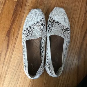 Toms size 8.5