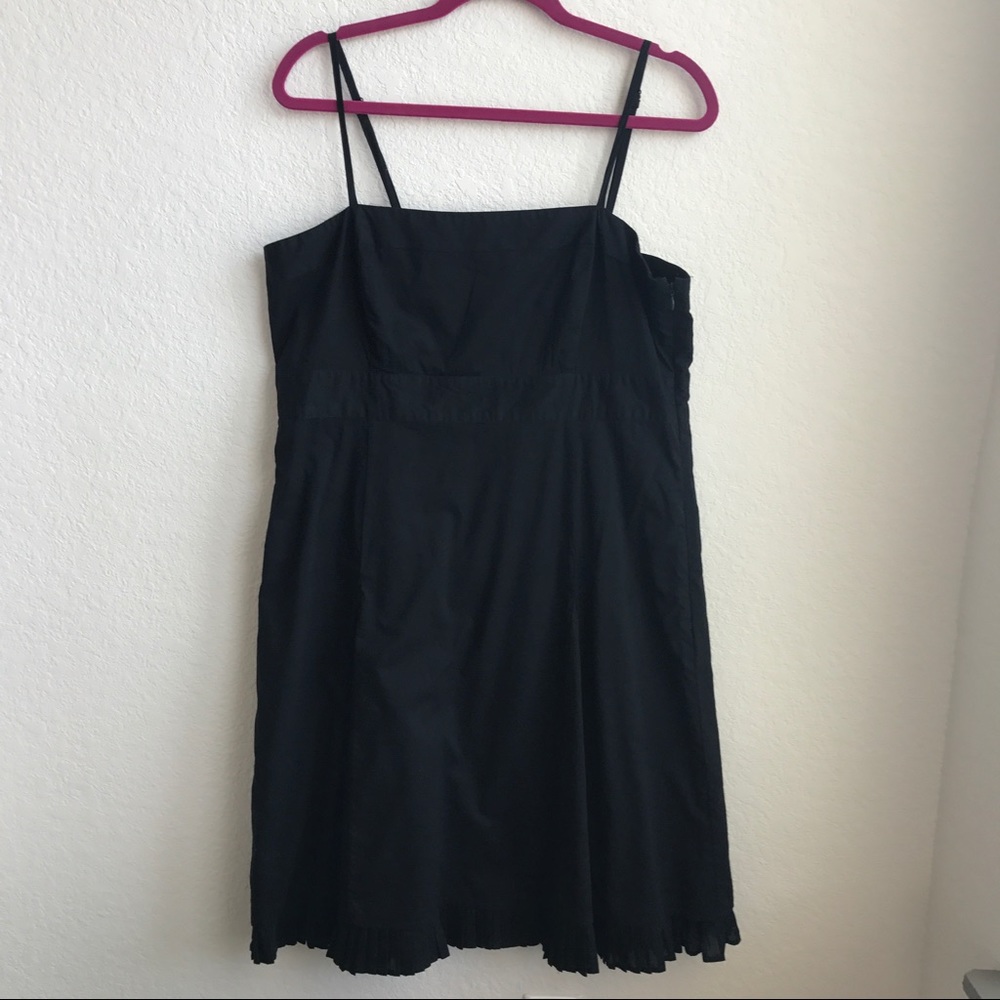 GAP LITTLE BLACK DRESS