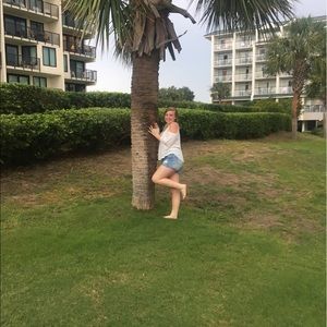 Meet your Posher, Kara