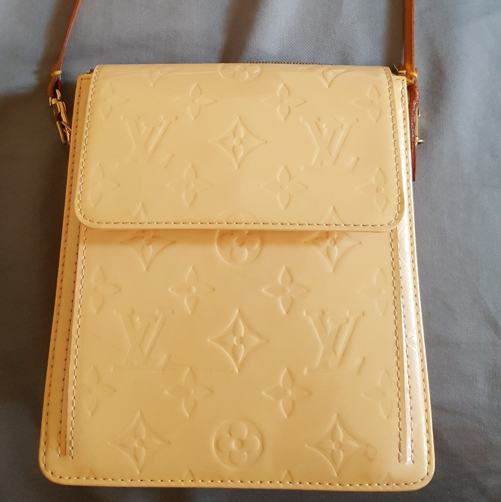 Authentic Louis Vuitton mini shoulder bag!