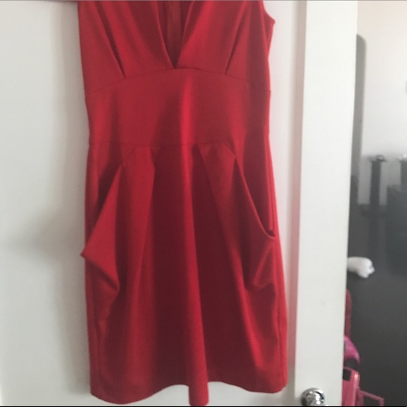 SOLD TOV Red Shift  Dress with Cap Sleeves Pockets - Picture 2 of 3