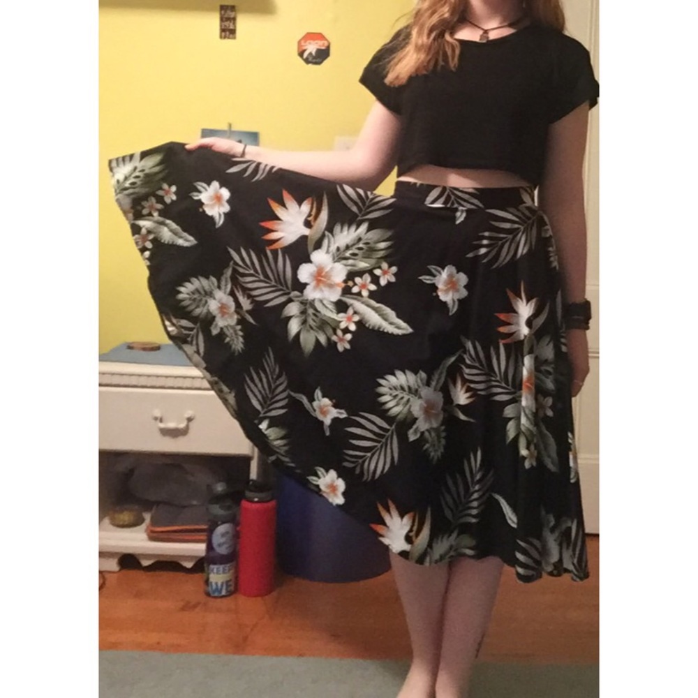 BRAND NEW Hawaiian Flower Retro Midi Skirt