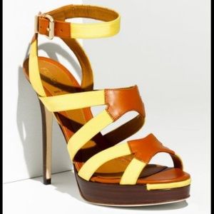 Fendi mimosa heels size 36 1/2 retails for $820!