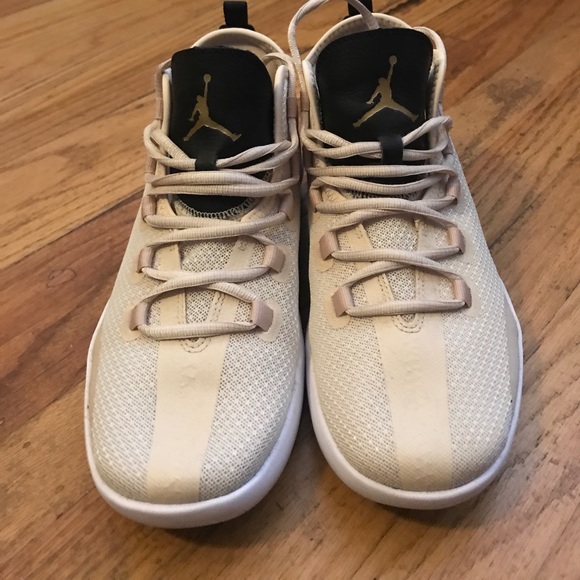 Jordan Other - **FINAL PRICE** Jordan Reveal shoes