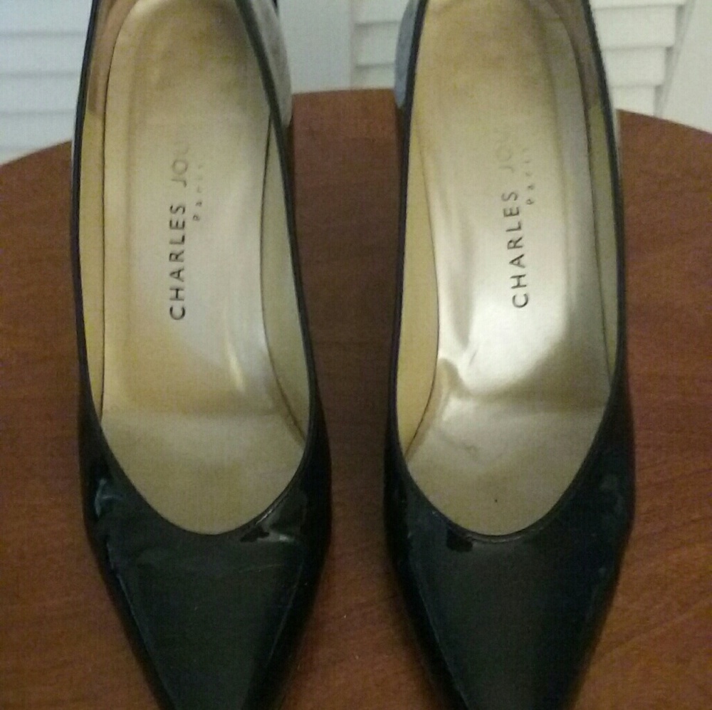 Charles Jourdan Black Leather Heels!
