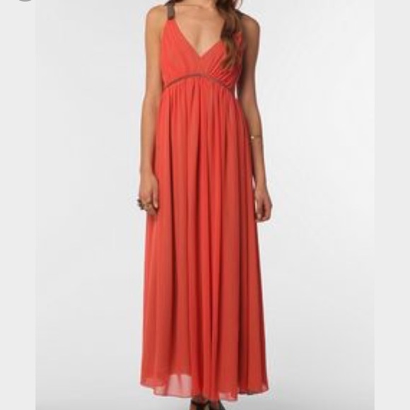 👗Era of Kymerah Long Dress 👗 - Picture 2 of 7