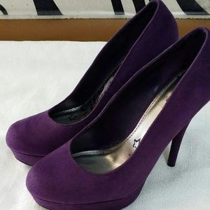 Brash Velvet Pumps