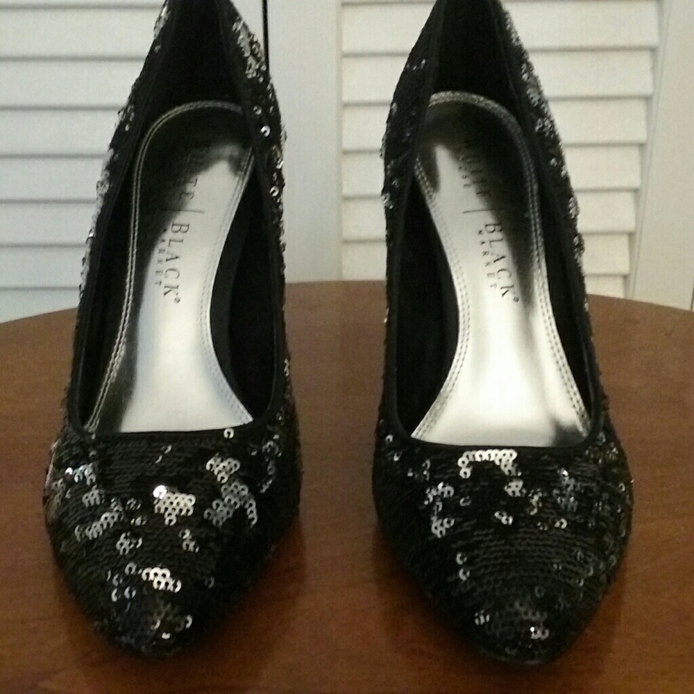 Gorgeous New Black & Silver Sequin Heels!