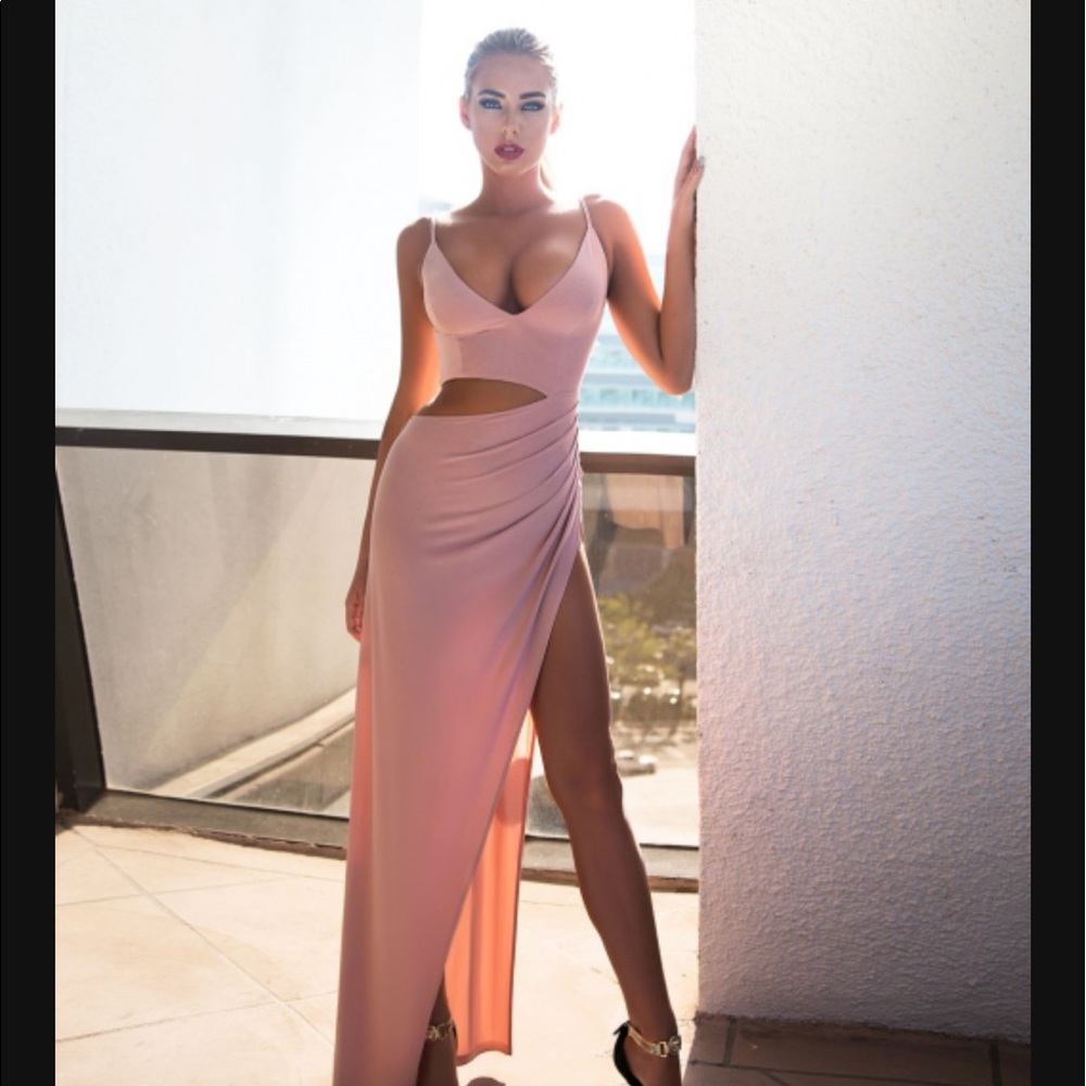 Beautiful long pink dress!