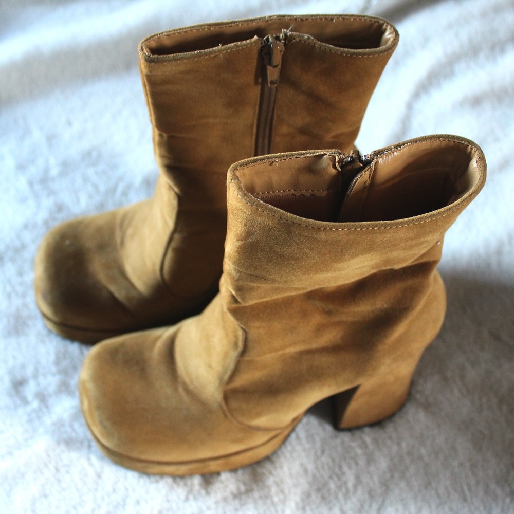 Tan Suede Chunky Heeled Boots