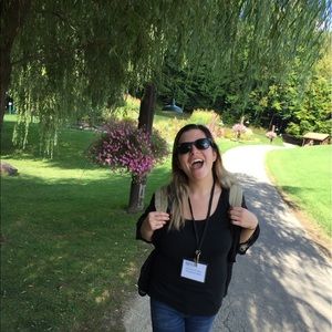 Meet your Posher, Brea