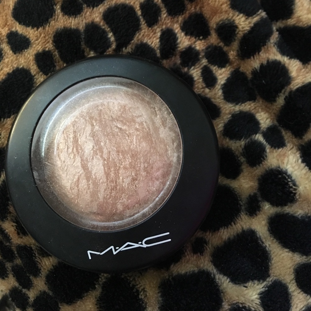 Mac skin finish