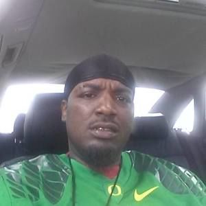 Meet your Posher, Gregory