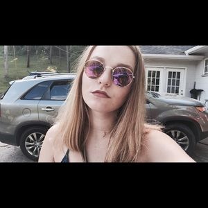 Meet your Posher, Haley