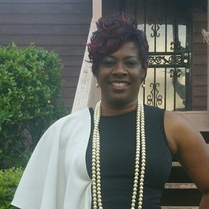 Meet your Posher, April