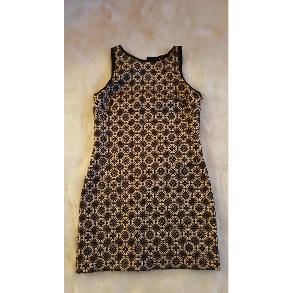 M.S.R.P. dress - Picture 4 of 5