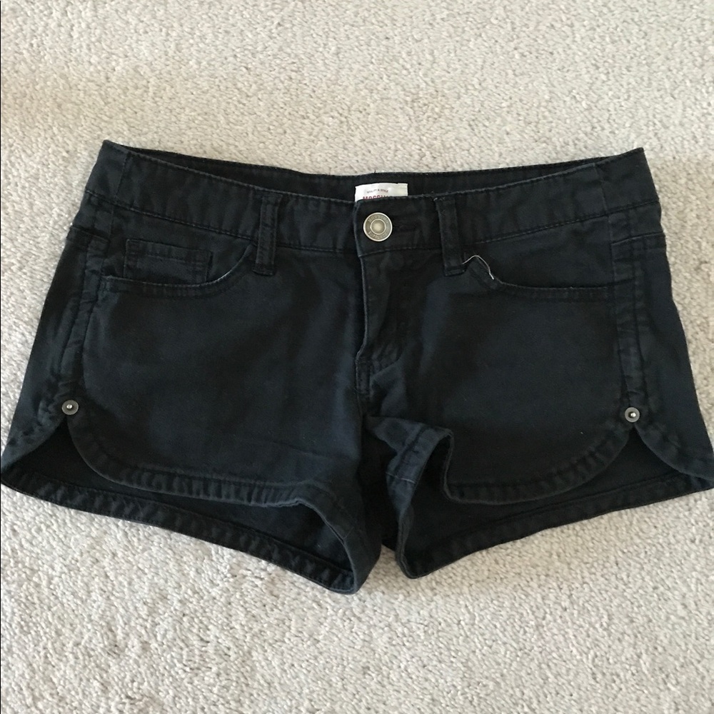 Black buttoned shorts