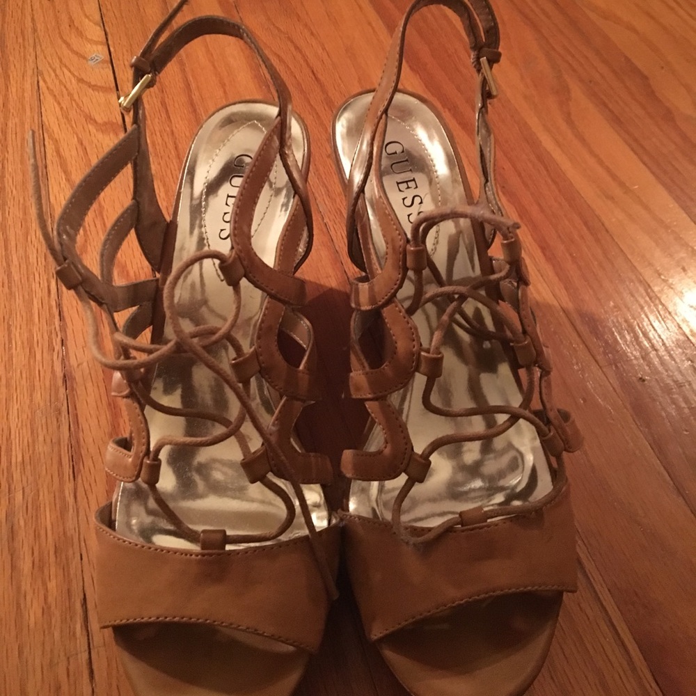 Guess wedges
