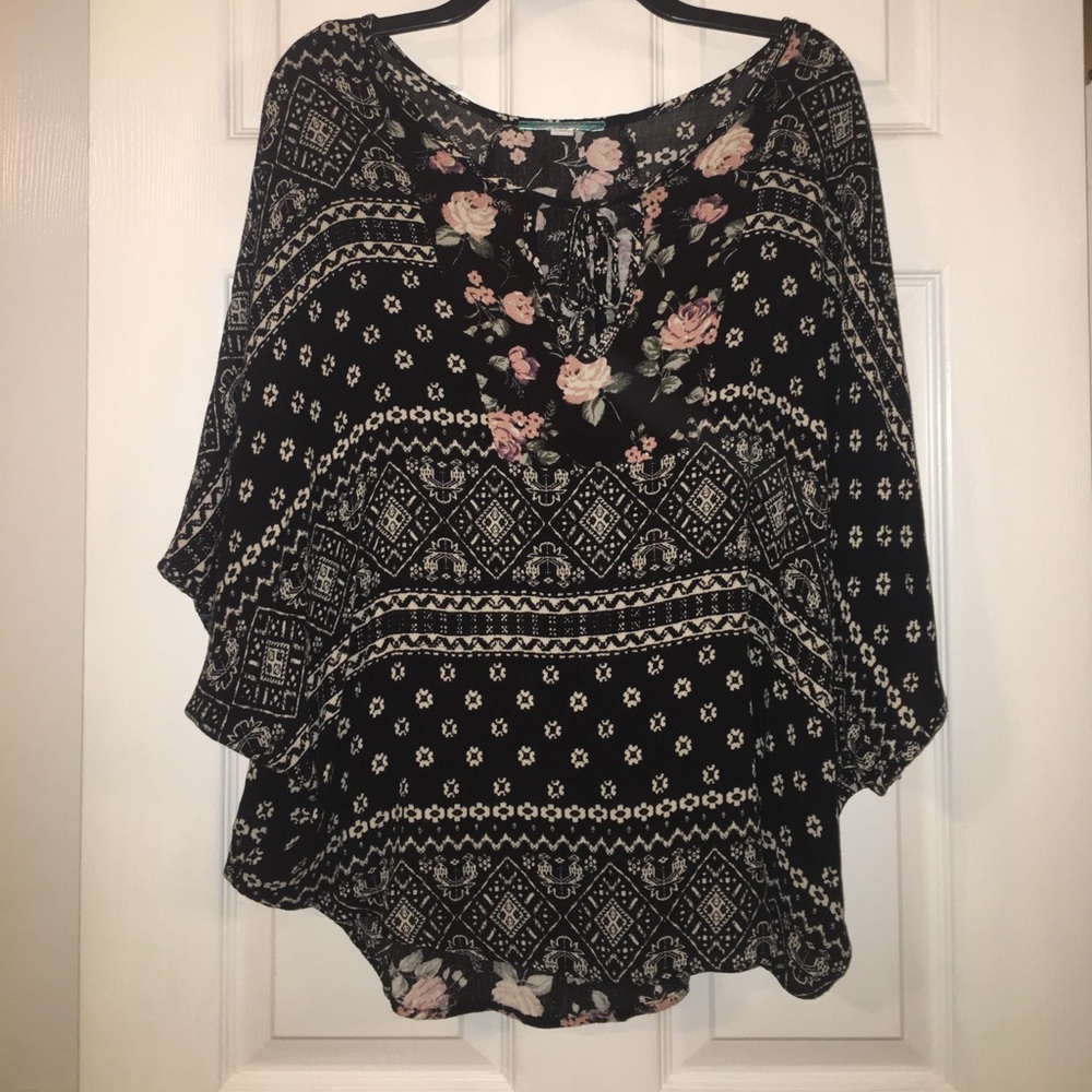 Black and white floral top