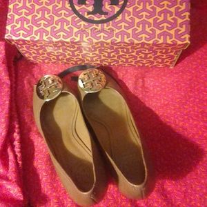 Sally Wedge in Royal Tan Gold