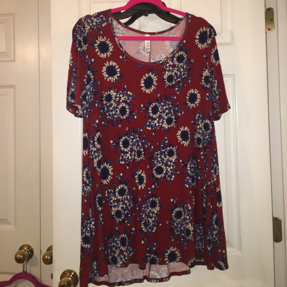 Lularoe perfect tee