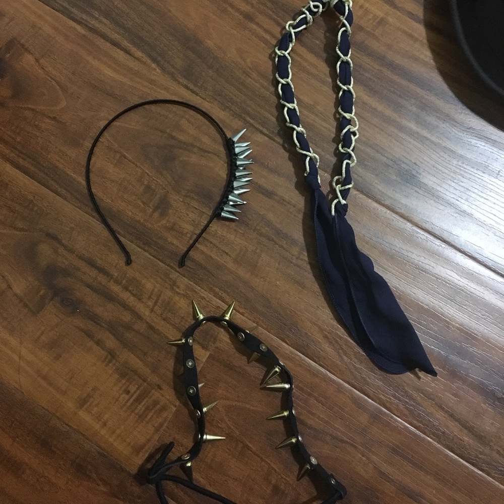 Head accessories
