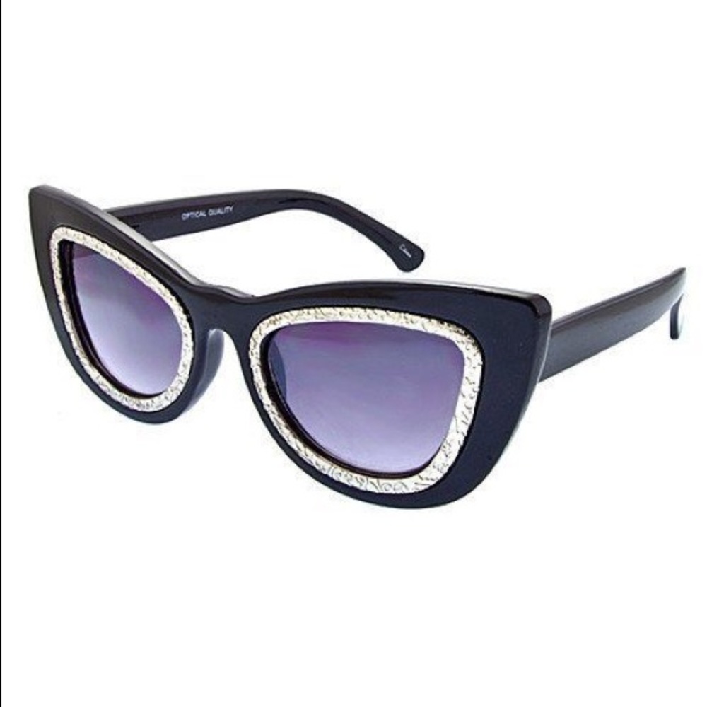 Trendy High Fashion Cat Eye Sunglasses