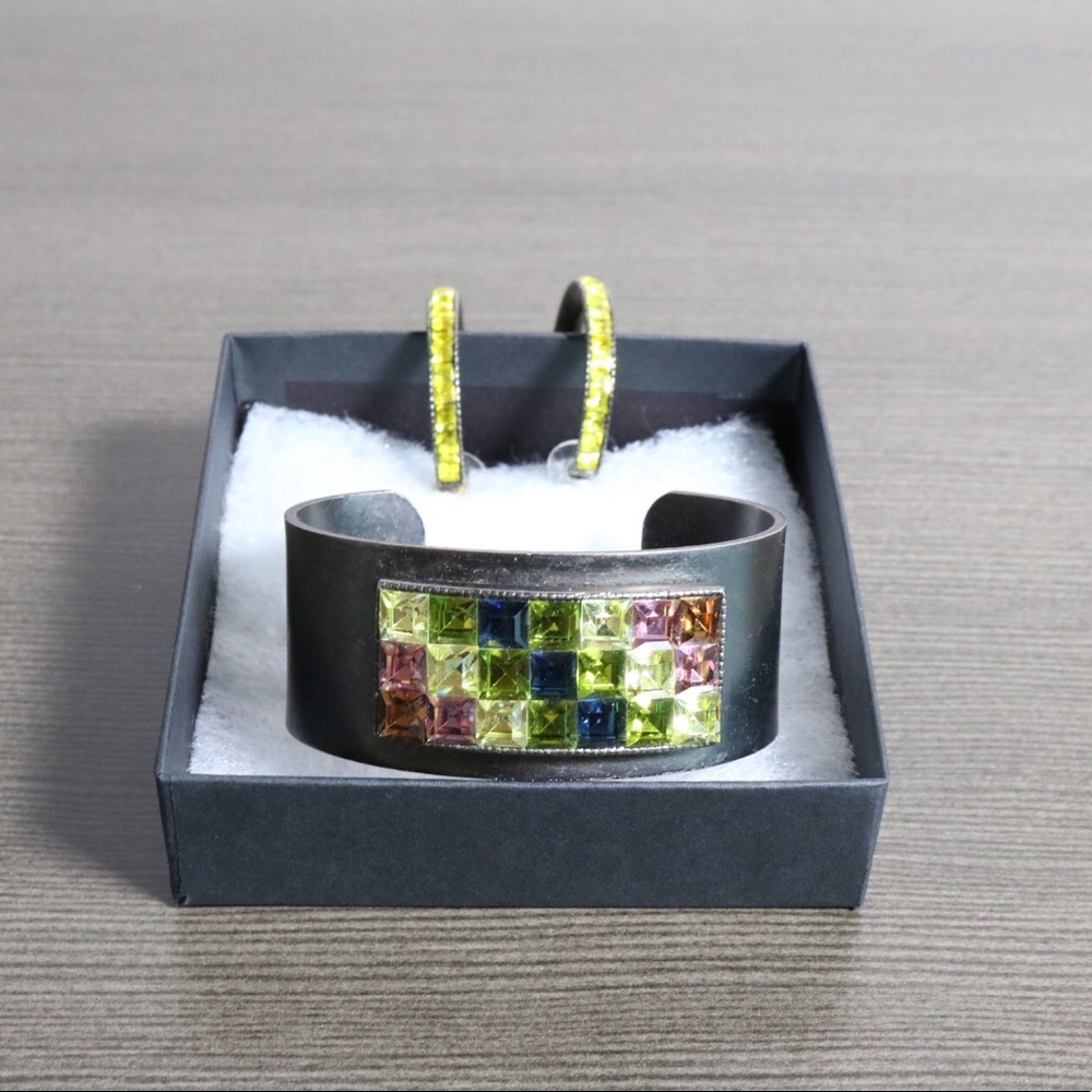 Collector Earring and Bracelet jewelry set