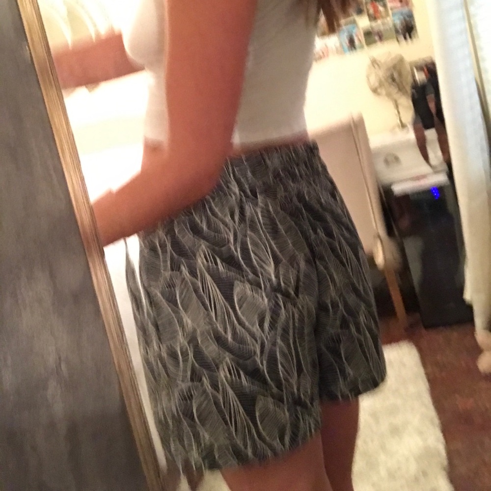 loft patterned shorts - Picture 2 of 5