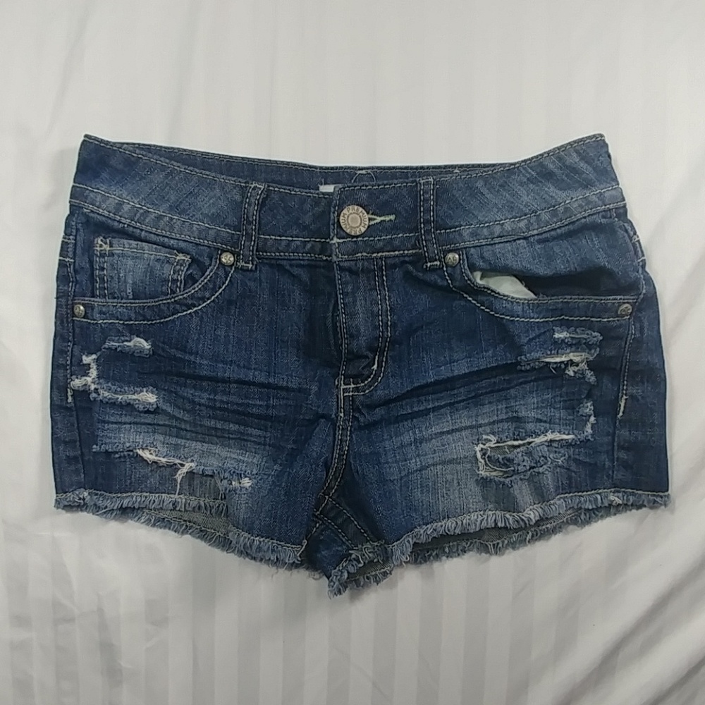 Almost Famous Shorties Premium
