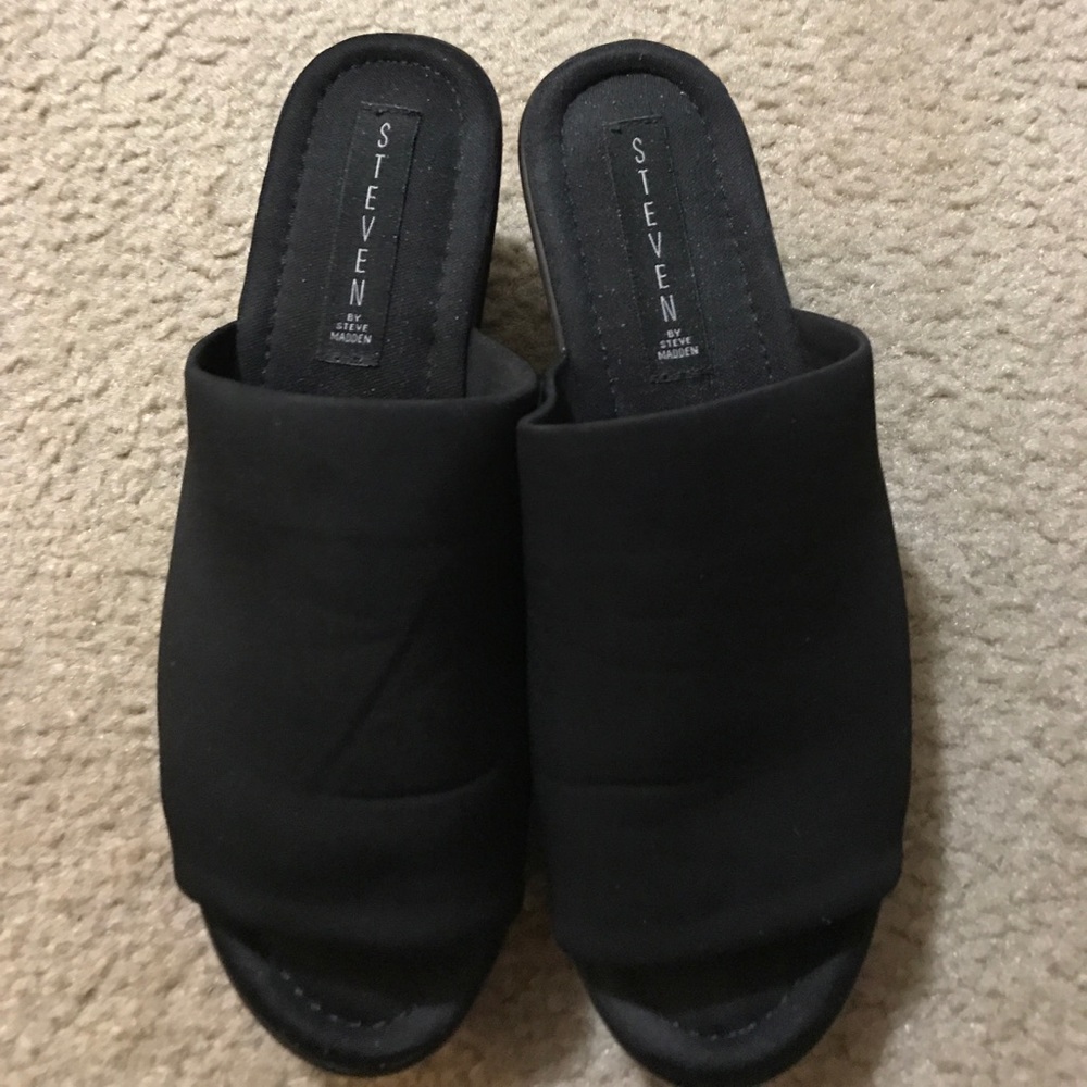 Steve Madden Black Fabric Wedge Slip On