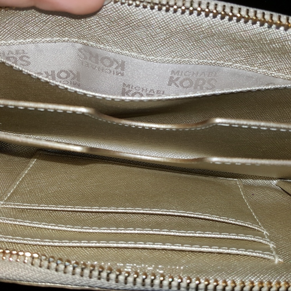 MK wallet