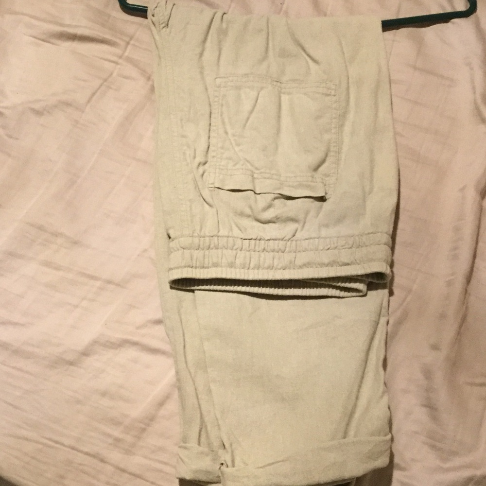 Cacki linen capris from Old Navy.