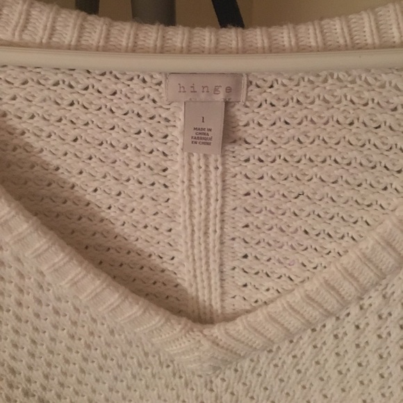 Cream hinge sweater - Picture 2 of 4