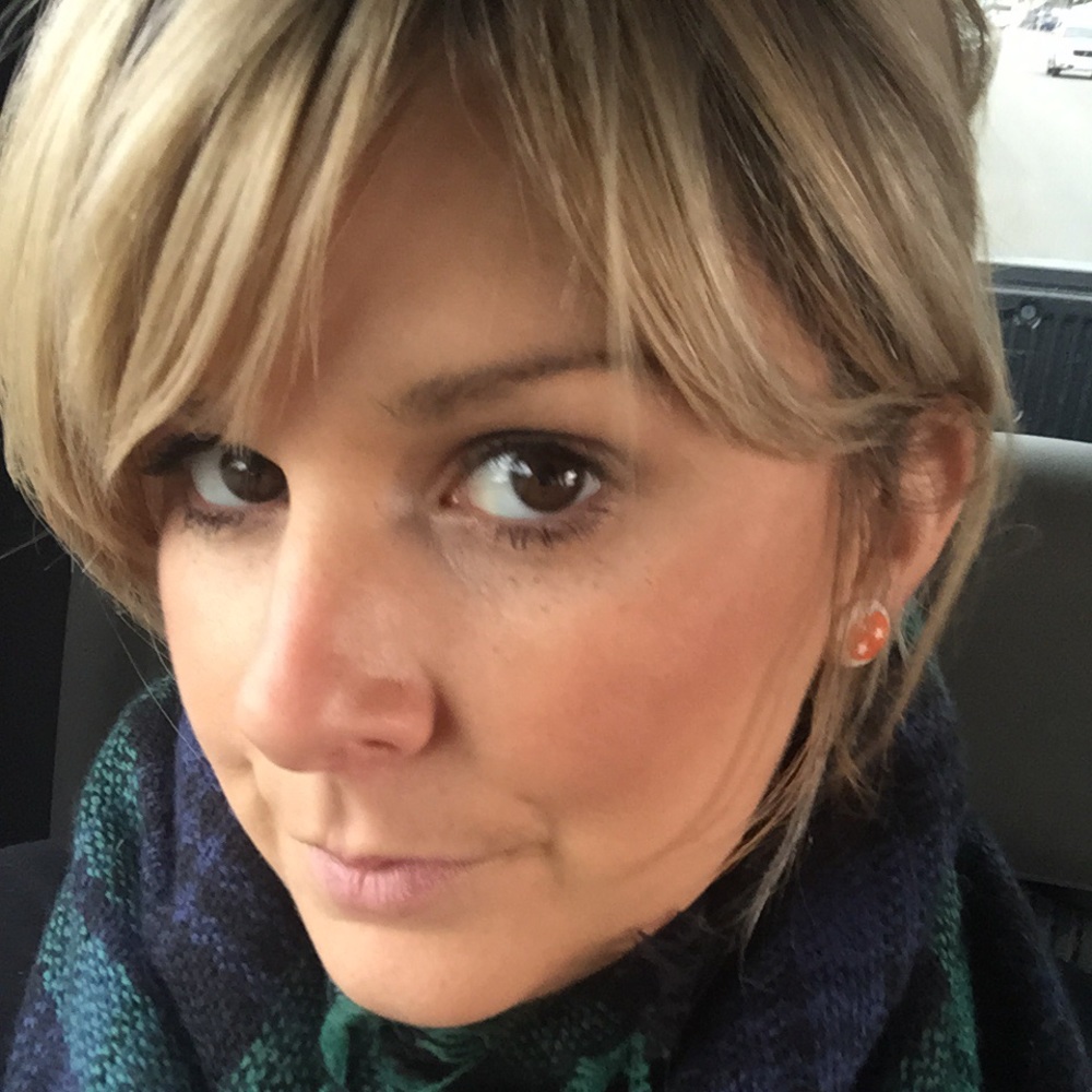 Meet your Posher, Holley