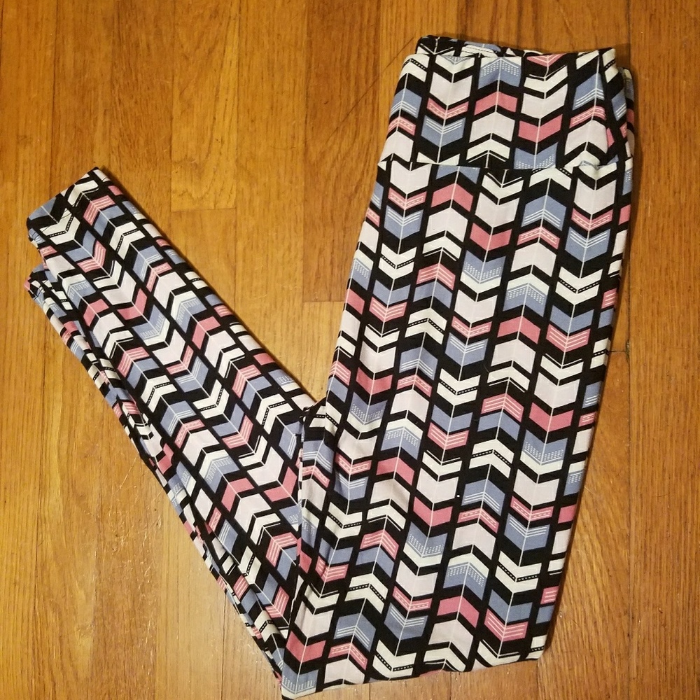 NWOT Lularoe one size leggings
