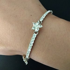Flower bracelet