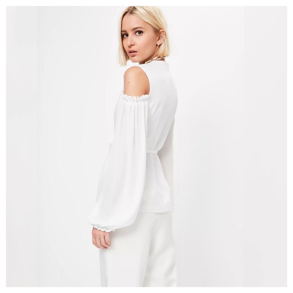 Off White Ruffle Cold Shoulder Tie Front Top D40 - Picture 3 of 6