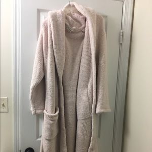 Barefoot dreams robe