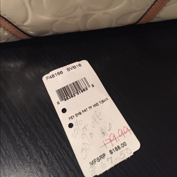 Coach cream patent handbag - Picture 3 of 6